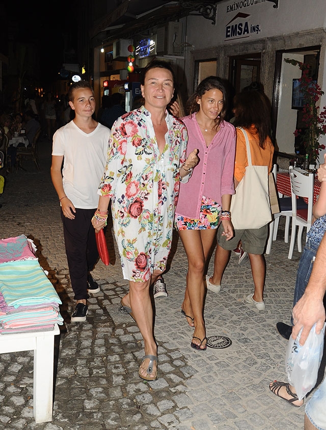 Ünlüler dünyasının en fit anneleri 11