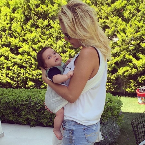 Ünlüler dünyasının en fit anneleri 20