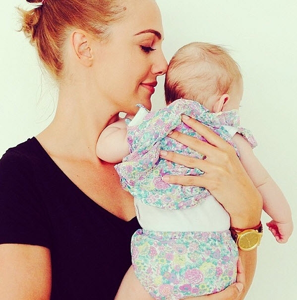 Ünlüler dünyasının en fit anneleri 21