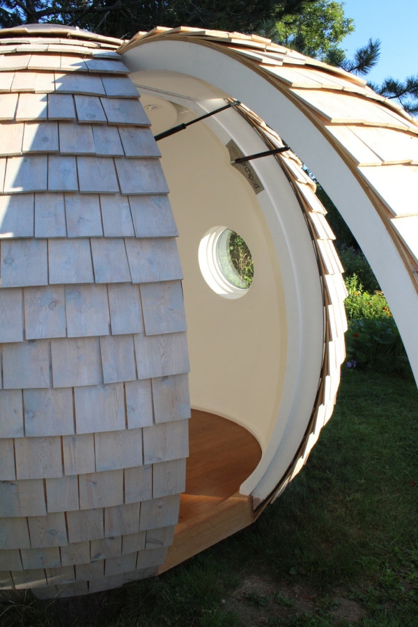 Bahçeye kurulan mobil odalar 1