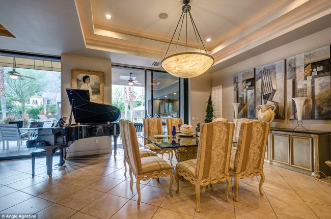 Elizabeth Taylor'ın Hollywood'daki evi kiralık! 3