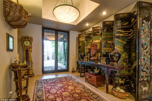 Elizabeth Taylor'ın Hollywood'daki evi kiralık! 8