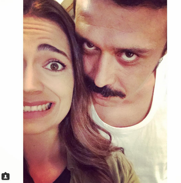 Instagram'da ünlüler: Almeda Abazi Tolgahan Sayışman'ın ailesiyle tanıştı 17