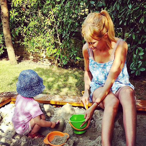 Instagram'da ünlüler: Almeda Abazi Tolgahan Sayışman'ın ailesiyle tanıştı 20