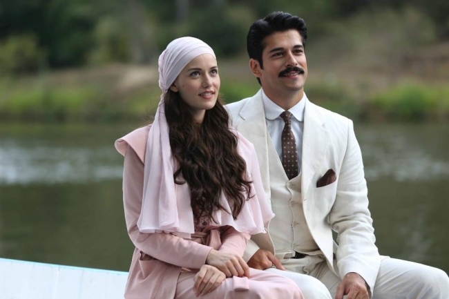 Dizi setinde başlayan aşklar 10