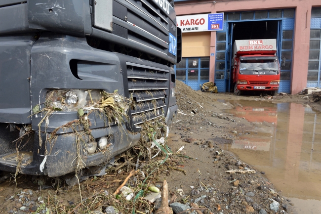 Sel felaketinin ardından Artvin'de son durum... 14