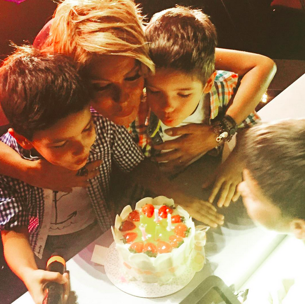 Instagram'da ünlüler: Burak çekti Fahriye yayınladı 3