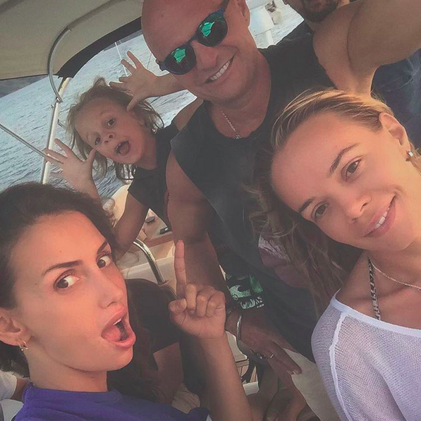 Instagram'da ünlüler: Burak çekti Fahriye yayınladı 10