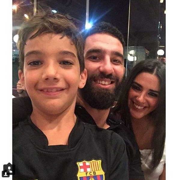 Instagram'da ünlüler: Sevgililerden set ziyareti 14