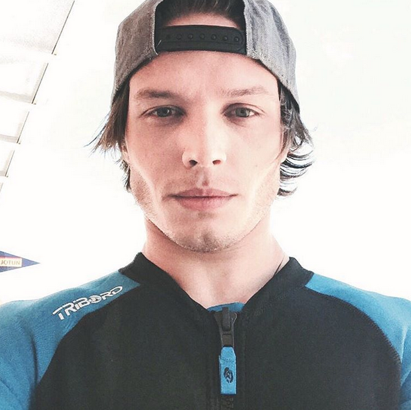 Instagram'da ünlüler: Demet Akalın'ın tek taşı sosyal medyayı karıştırdı 13