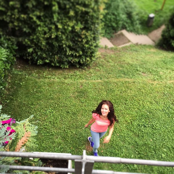 Instagram'da ünlüler: Demet Akalın'ın tek taşı sosyal medyayı karıştırdı 5