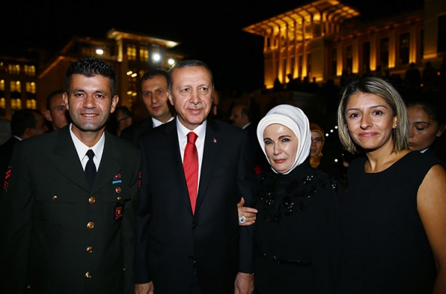 Beştepe'ye ünlü akını 28