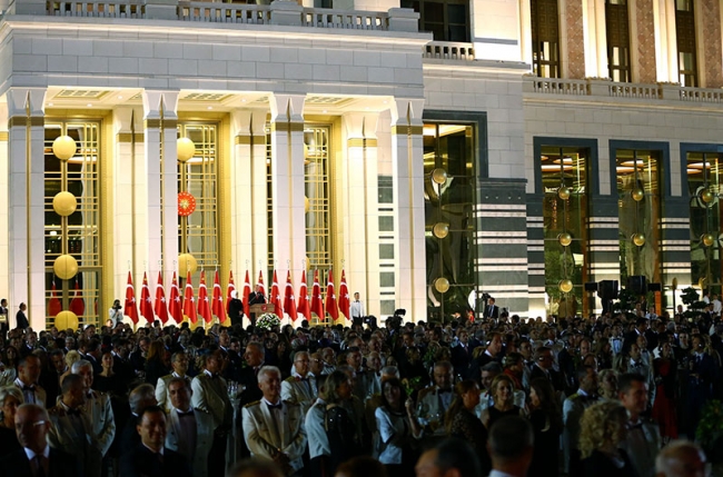 Beştepe'ye ünlü akını 48