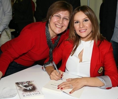 Esra Erol ve Zuhal Topal'ın rekabeti kızıştı 15