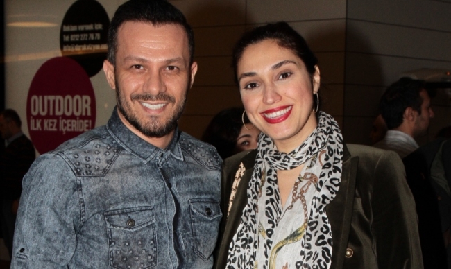 Esra Erol ve Zuhal Topal'ın rekabeti kızıştı 21