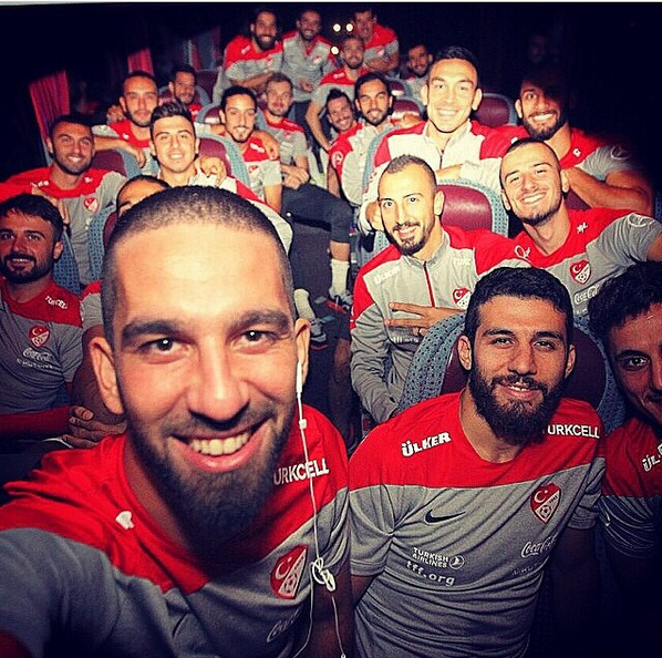 Instagram'da ünlüler: 'Delibal' Kasım'da vizyonda 9