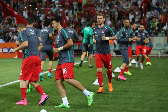 Konya'da muhteşem geceye yakışmayan sonuç 15