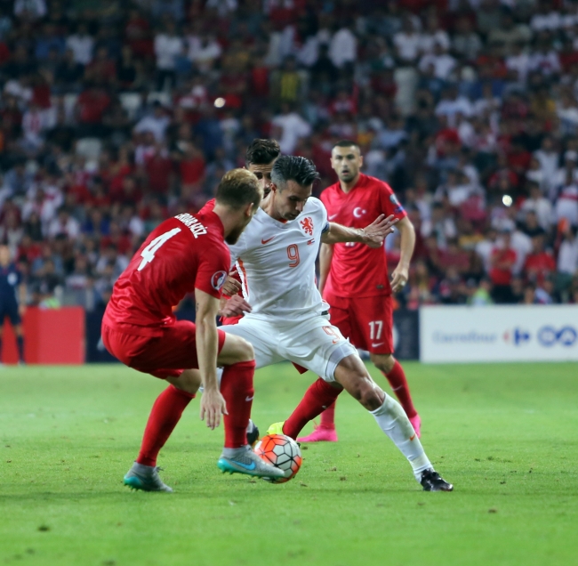 Milliler 'Potakal' sıktı 9