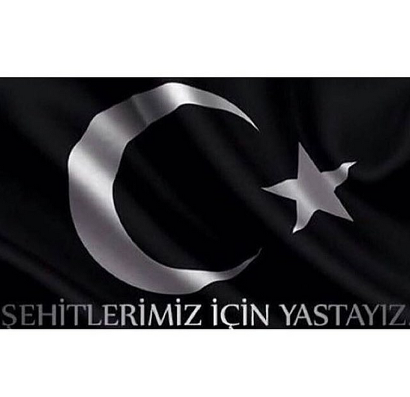 Instagram'da ünlüler: Bir şey yok paylaşacak yastan başka 15