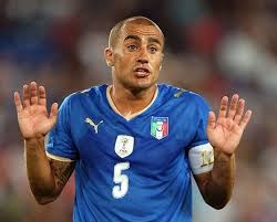 "Avrupa'da Yılın Futbolcusu Ödülü'nün" rekortmeni Messi oldu! 48