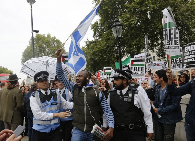 Binyamin Netanyahu Londra'yı karıştırdı 6