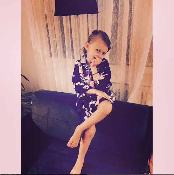 Instagram'da ünlüler: Özge Uzun ve oğlu yeniden başlıyor 11