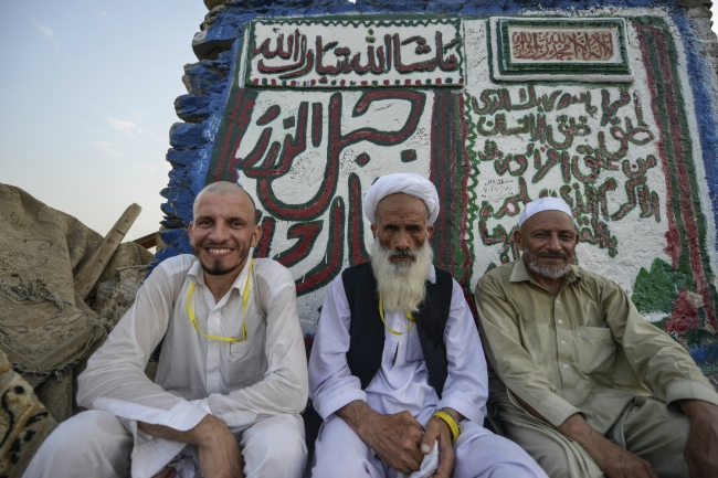 Renkler ve diller farklı kalpler aynı 2