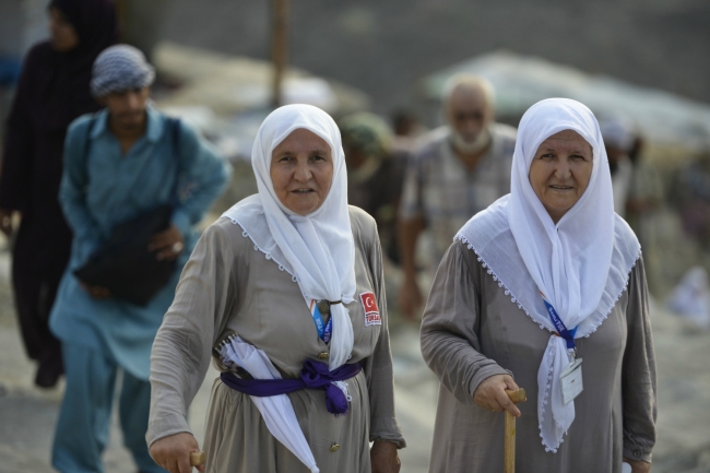 Renkler ve diller farklı kalpler aynı 4