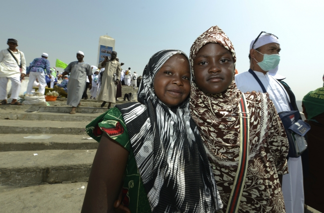Renkler ve diller farklı kalpler aynı 12