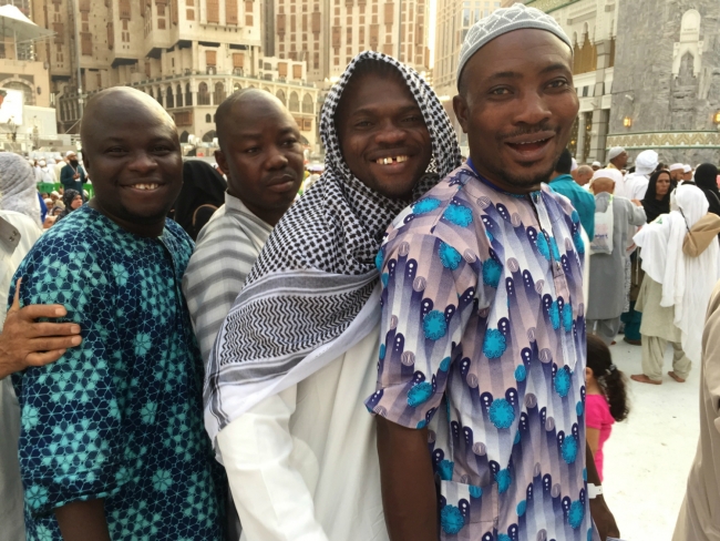 Renkler ve diller farklı kalpler aynı 30