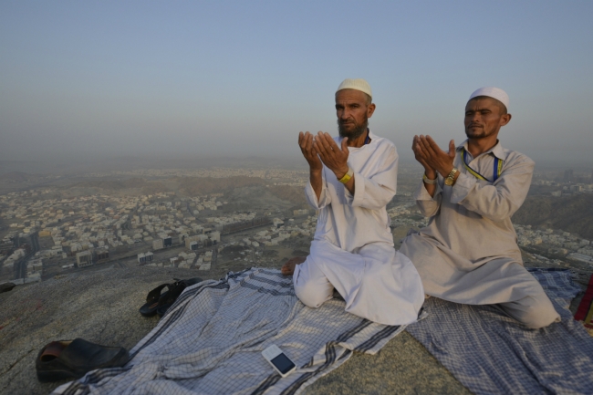 Renkler ve diller farklı kalpler aynı 37