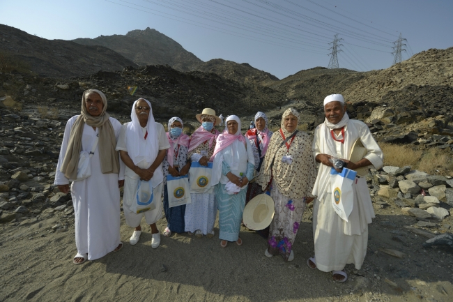 Renkler ve diller farklı kalpler aynı 39