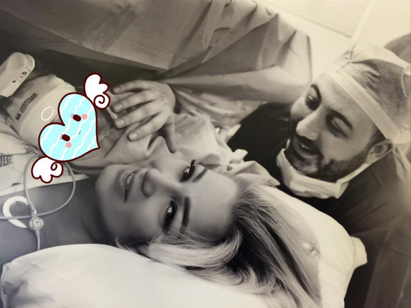 Instagram'da ünlüler: Petek Dinçöz anne oldu 1