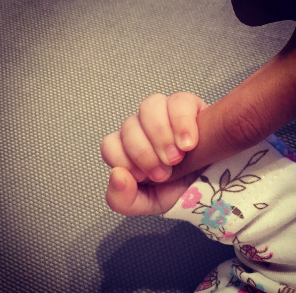 Instagram'da ünlüler: Petek Dinçöz anne oldu 15