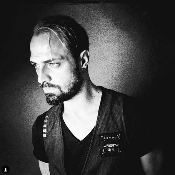 Instagram'da ünlüler: Şatoda düğün yaptı 4