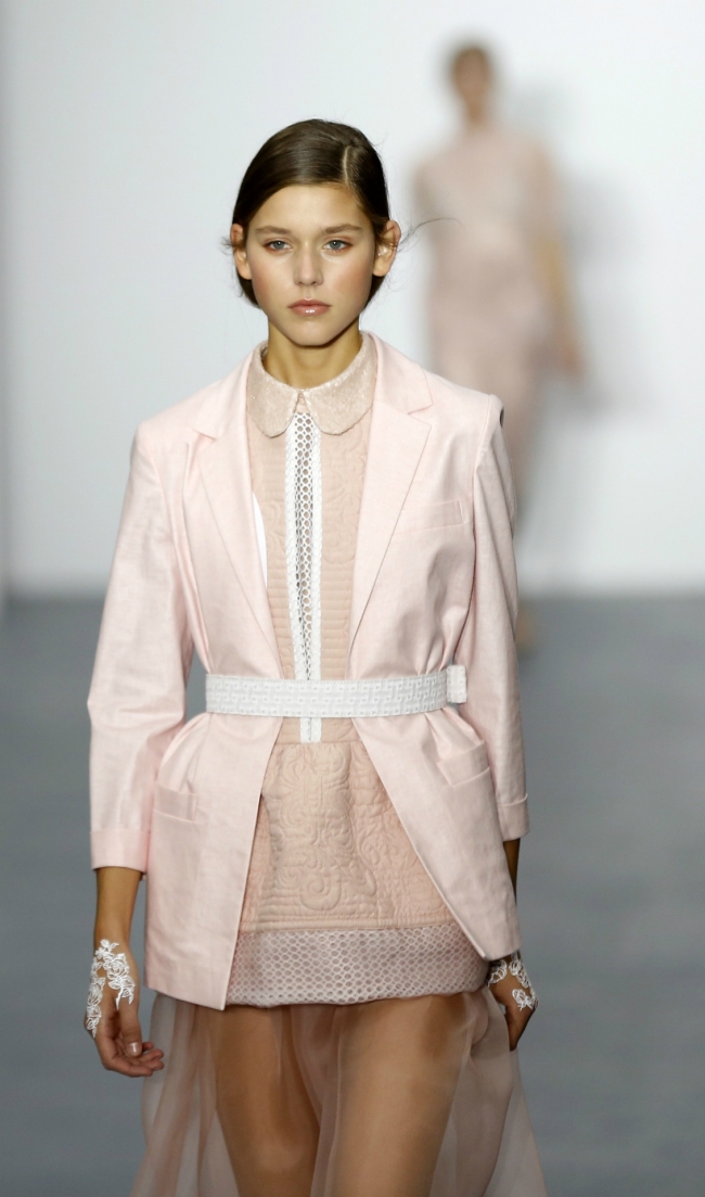 Londra Moda Haftası Bora Aksu koleksiyonu 7