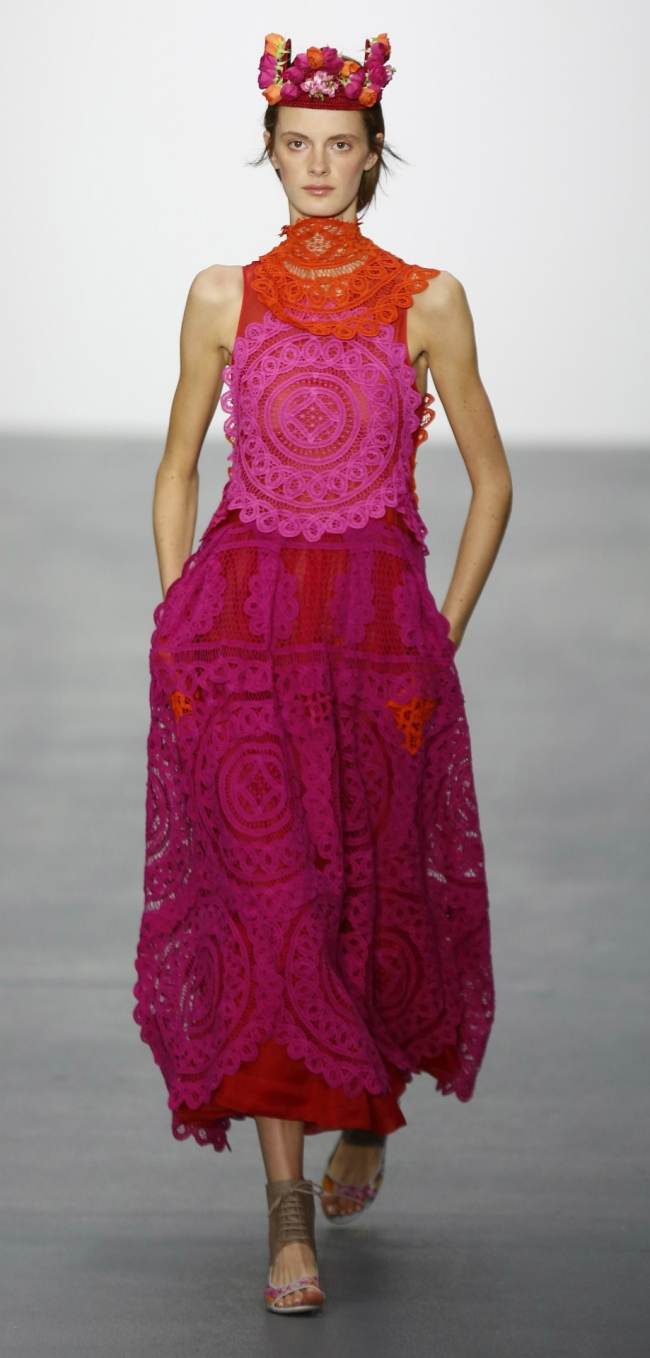 Londra Moda Haftası Bora Aksu koleksiyonu 3