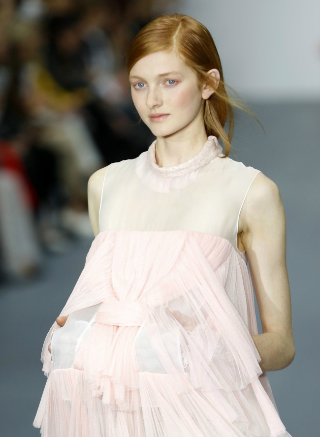 Londra Moda Haftası Bora Aksu koleksiyonu 2