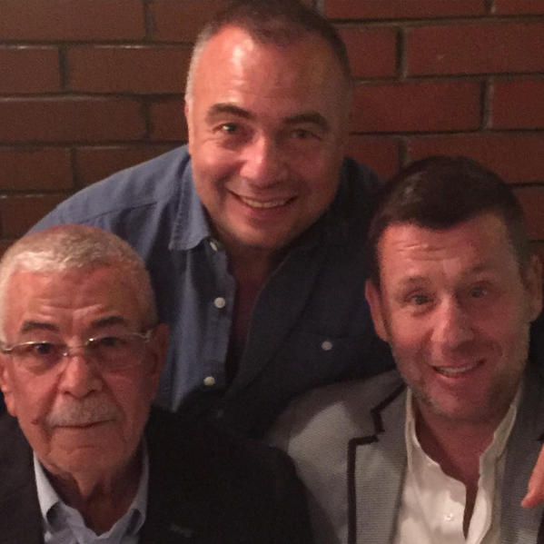 Instagram'da ünlüler: Kardeşiyle kamera karşısına geçti 10