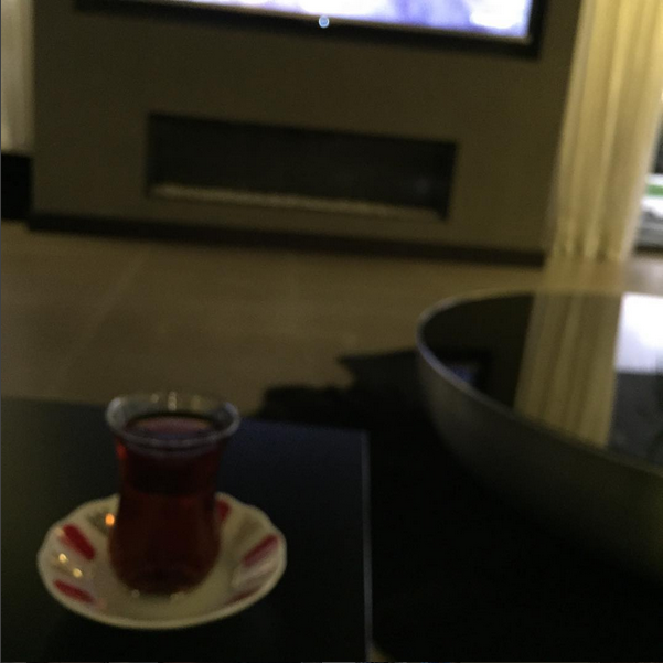 Instagram'da ünlüler: Kardeşiyle kamera karşısına geçti 3