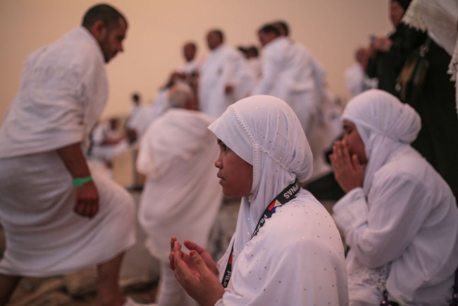 Hacı adayları Arafat'ta 11