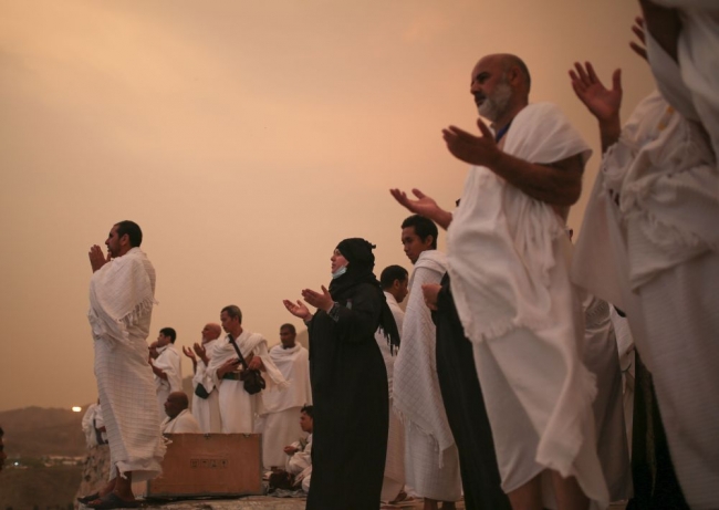 Hacı adayları Arafat'ta 4