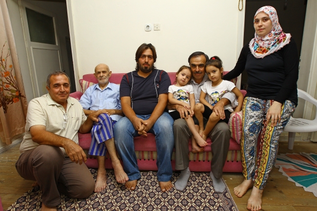 Ahmet Dede evini Suriyelilere açtı! 1