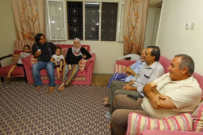 Ahmet Dede evini Suriyelilere açtı! 3