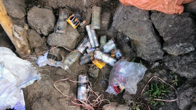 Ağrı Dağı'nda patlayıcı üretim merkezi! 2