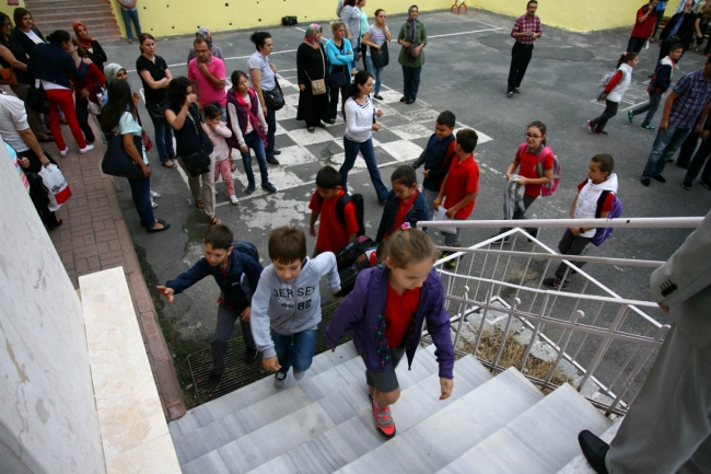 Okullar açıldı, öğrenciler ve öğretmenler heyecanlı 3