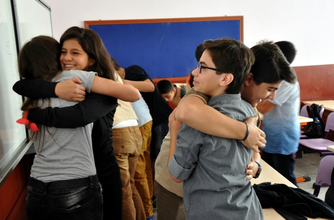 Okullar açıldı, öğrenciler ve öğretmenler heyecanlı 1