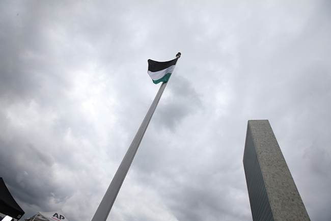 O bayrak göndere çekilecek dedi çekildi! 8