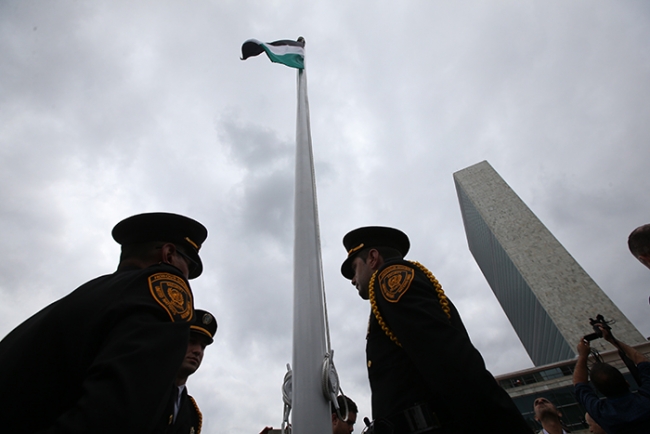 O bayrak göndere çekilecek dedi çekildi! 9