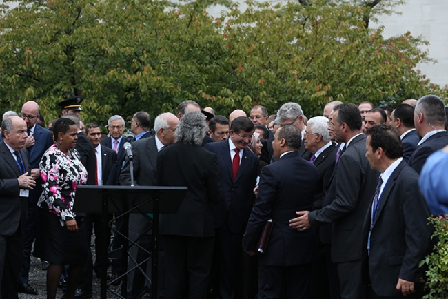 O bayrak göndere çekilecek dedi çekildi! 12